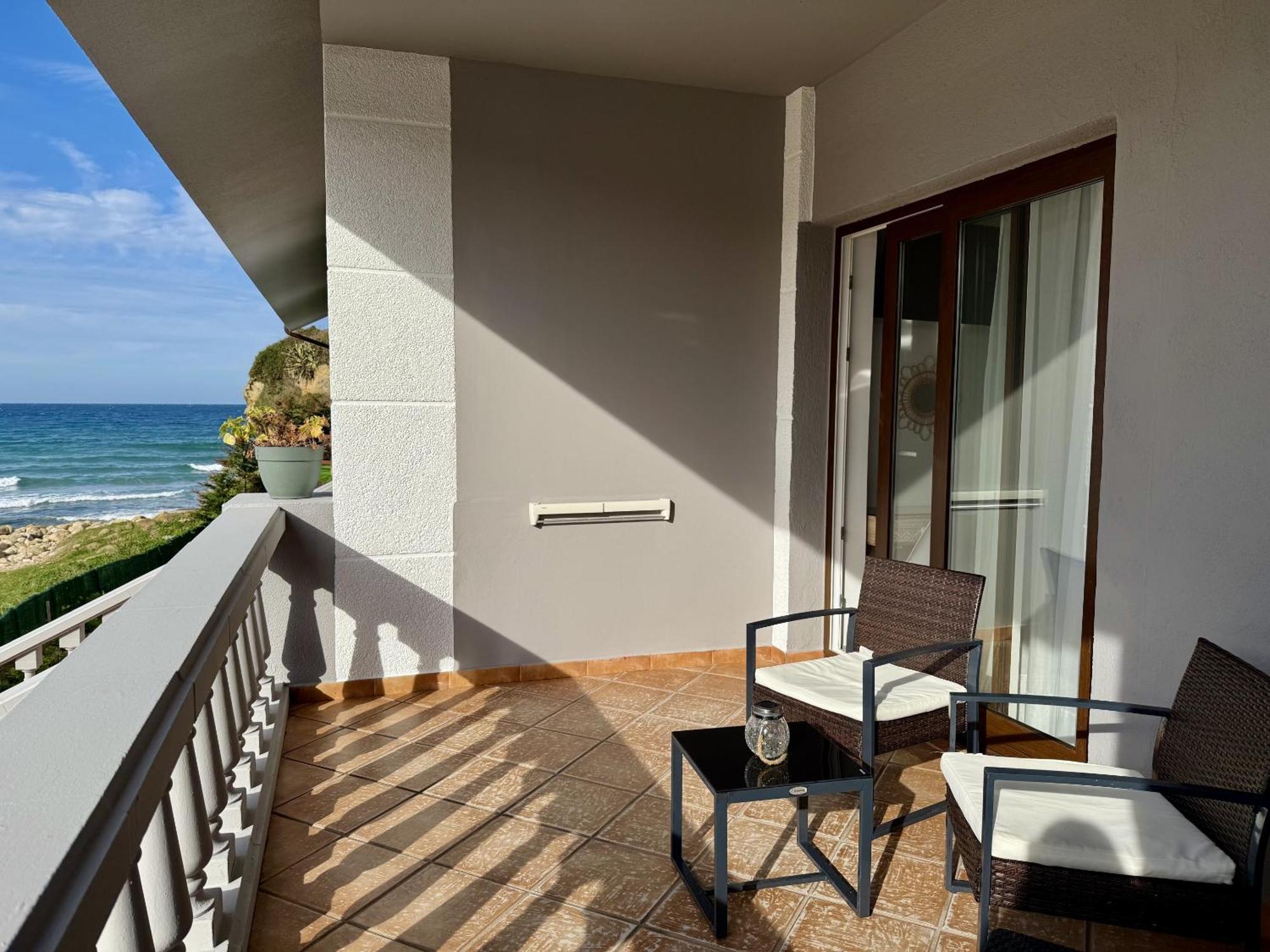 Hotel Sanmar Cobreces Exterior photo
